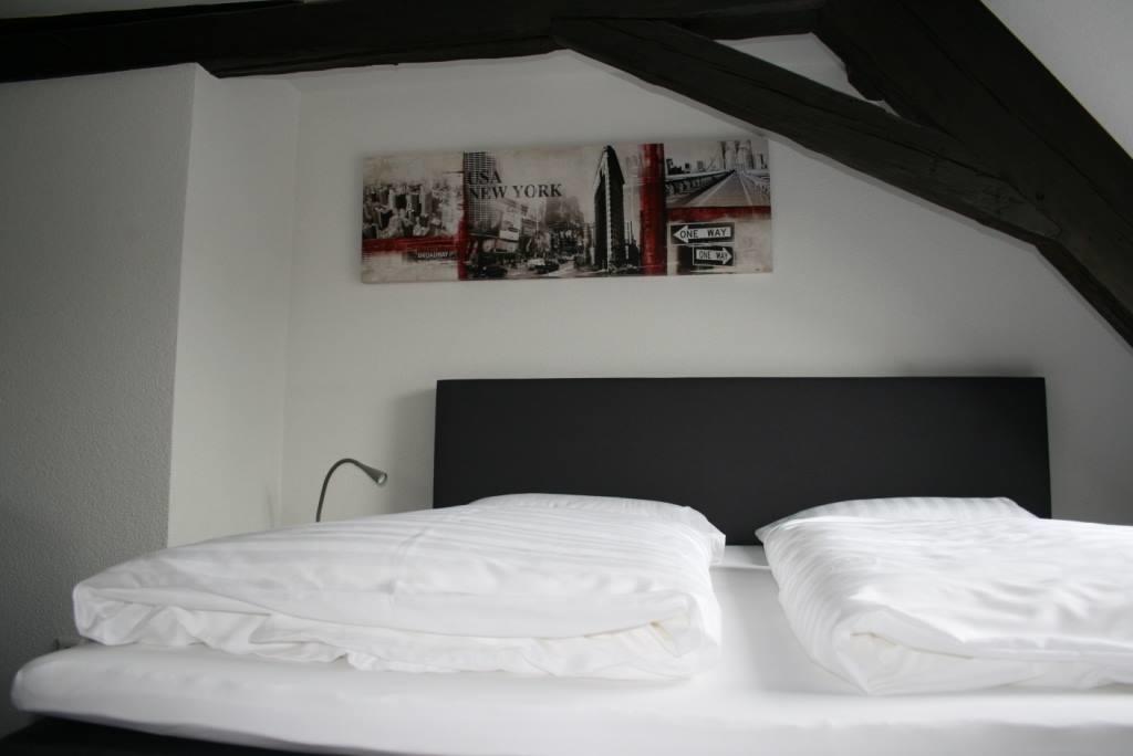 Landhotel Schwarzer Adler Tiefenbronn Buitenkant foto